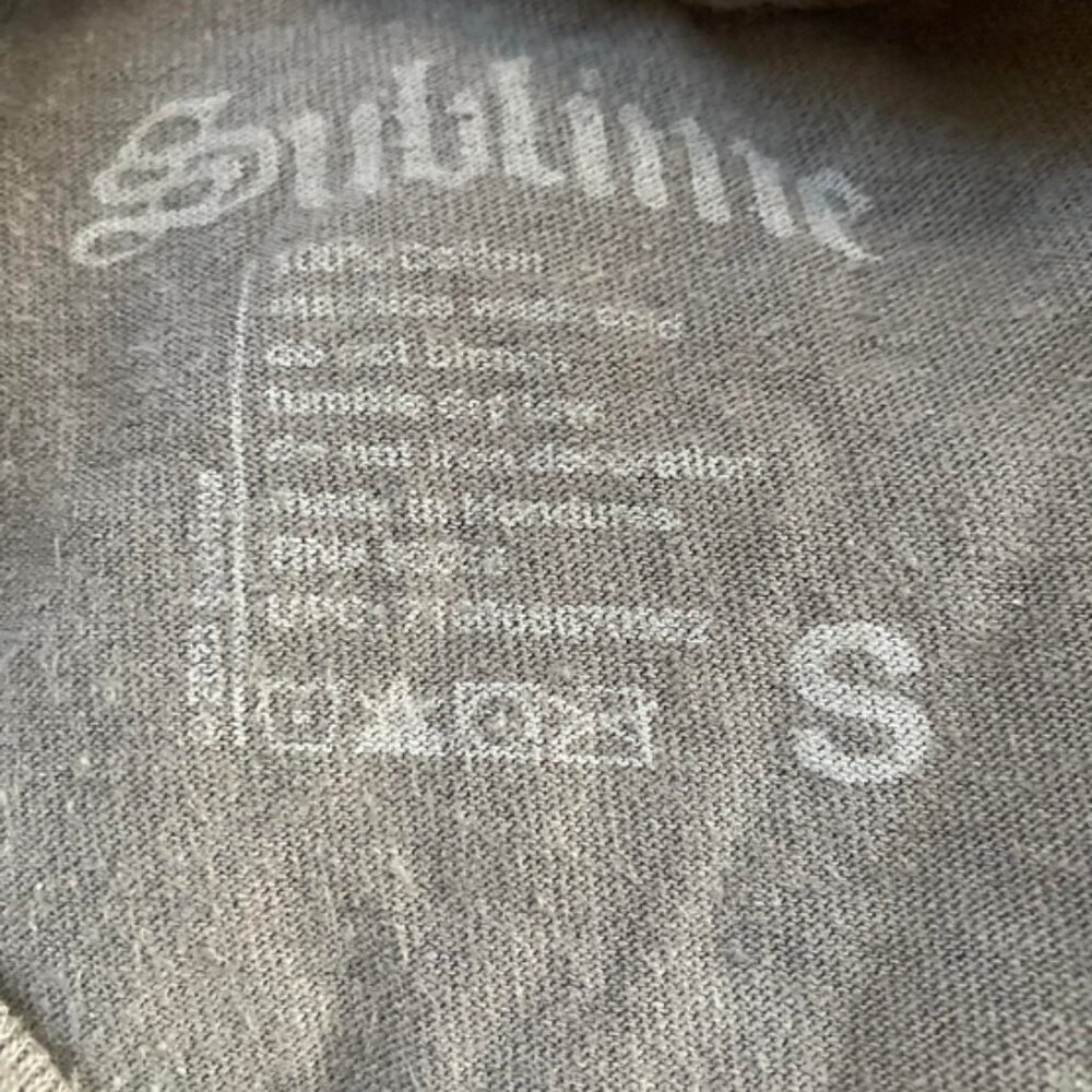 EUC Dark Gray Sublime Tshirt- Sun Logo poster design with Long Beach lettering - Picture 4 of 4